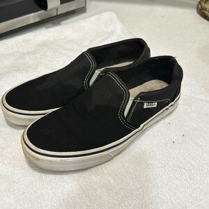 Women’s black vans